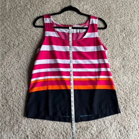 Banana button-back sleeveless top bottom stripe is navy, but can look black - Picture 3 of 7